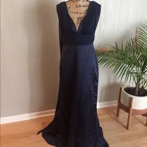 Gorgeous Formal Gown in Navy